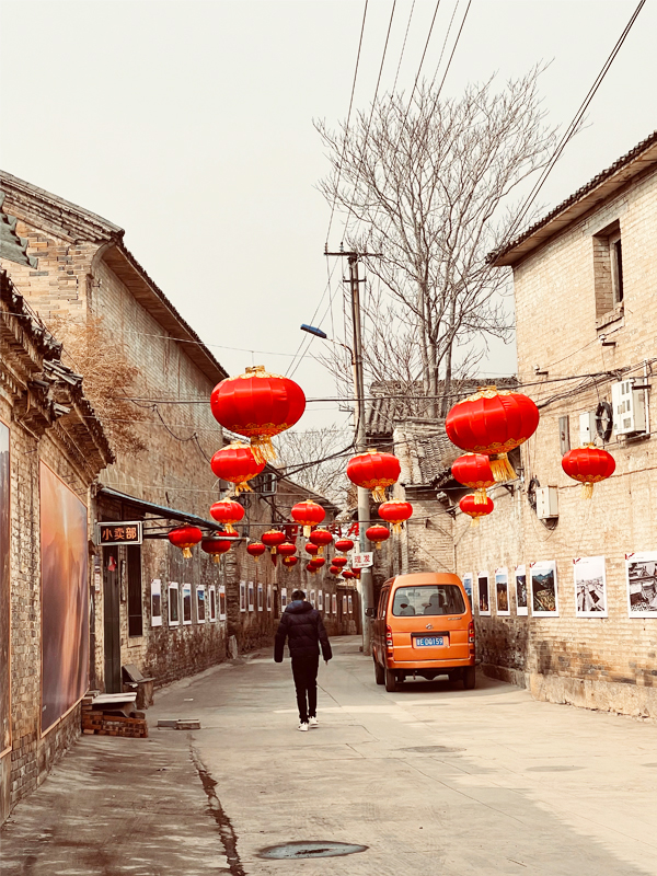 在高都古鎮，情人節遇上元宵節