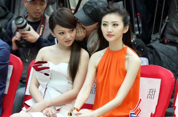 管你是真姐妹還是偽閨蜜,女明星同框即比美,誰醜誰尷尬 管你是真姐妹還是偽閨蜜,女明星同框即比美,誰醜誰尷尬