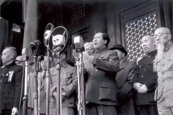 1986年,少將鍾國楚去福建拜訪一和尚,見面後:老首長,我想你啊 1986年,少將鍾國楚去福建拜訪一和尚,見面後:老首長,我想你啊