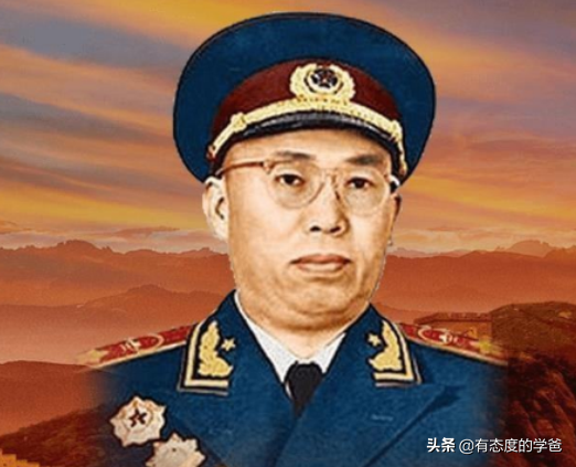 他帶兩挺重機槍投奔紅軍,革命十幾年僅升半級,大授銜難倒羅榮桓 他帶兩挺重機槍投奔紅軍,革命十幾年僅升半級,大授銜難倒羅榮桓