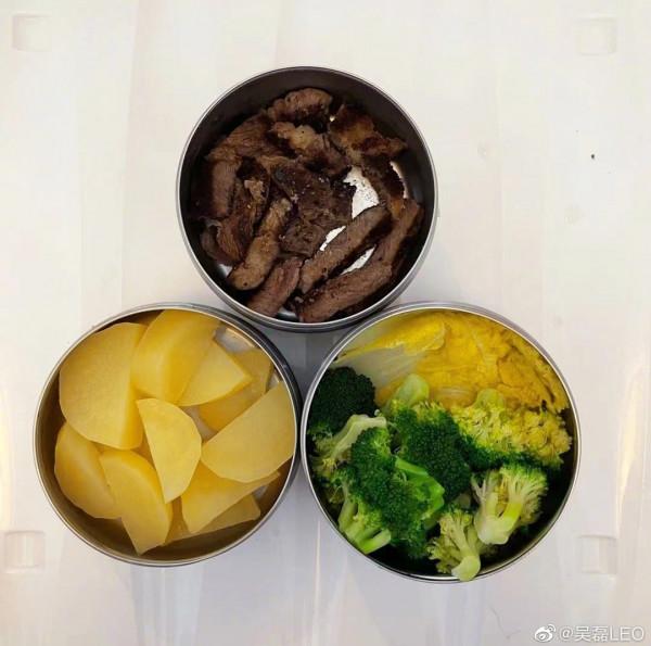 吳磊曬減肥食譜，引來90萬點贊，網友：真自律，這樣吃我也能瘦
