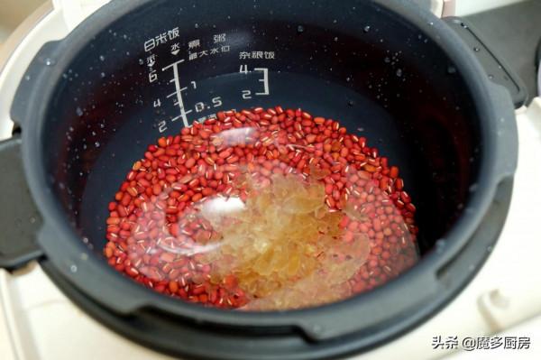 只放紅豆和冰糖,兩個廚電來幫忙,輕鬆做出健康無油的紅豆餡 只放紅豆和冰糖,兩個廚電來幫忙,輕鬆做出健康無油的紅豆餡