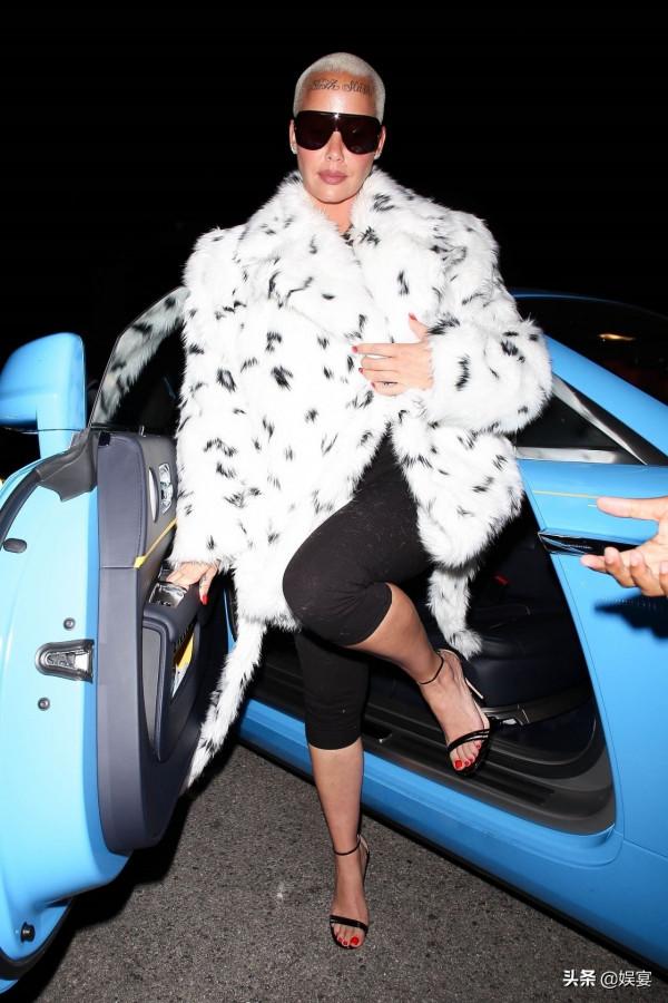 哈登前女友活得真瀟灑,因為她家裡人從不催婚 哈登前女友活得真瀟灑,因為她家裡人從不催婚