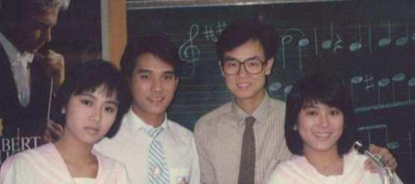 1991年花800萬請周星馳,砸1億簽約甄子丹,黃百鳴這是人傻錢多嗎 1991年花800萬請周星馳,砸1億簽約甄子丹,黃百鳴這是人傻錢多嗎