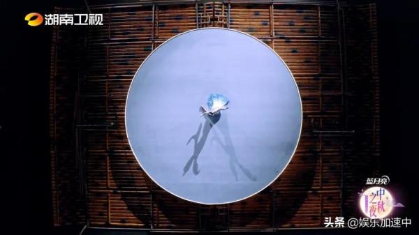 湖南衛視中秋之夜放大招！千年非遺“打鐵花”極致震撼登場