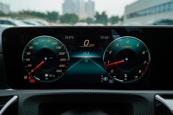 媳婦選啥車?賓士CLA級,指導價29.98萬,外觀優雅 媳婦選啥車?賓士CLA級,指導價29.98萬,外觀優雅