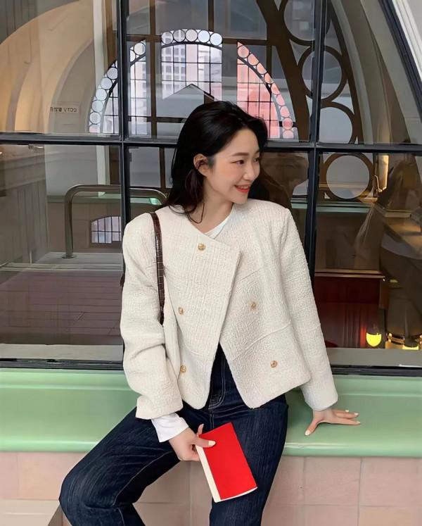 早春的第一件薄外套！小個子照著這樣穿，顯高又氣質