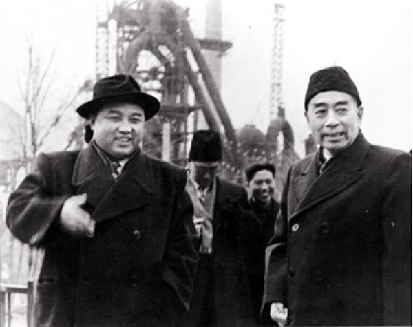 周總理訪朝時送給他們一斤大蘿蔔，周總理逝世後，金日成哭紅了眼