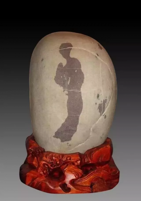 高價成交的66方奇石欣賞