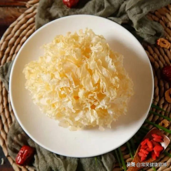 秋天該如何“消除秋乏”,其實很簡單,吃幾頓“白食” 秋天該如何“消除秋乏”,其實很簡單,吃幾頓“白食”