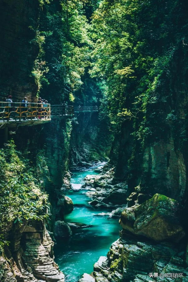 國內34省區最值得去的地方，個個都美得有魔力，此生不去心不安