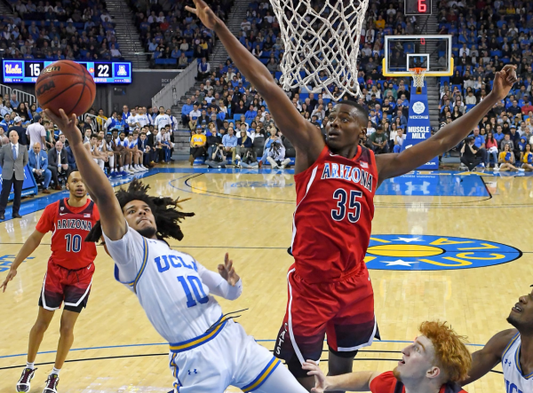 從落選,到首輪行情!身高2米16,場均3.3封蓋!誰說他進不了NBA 從落選,到首輪行情!身高2米16,場均3.3封蓋!誰說他進不了NBA