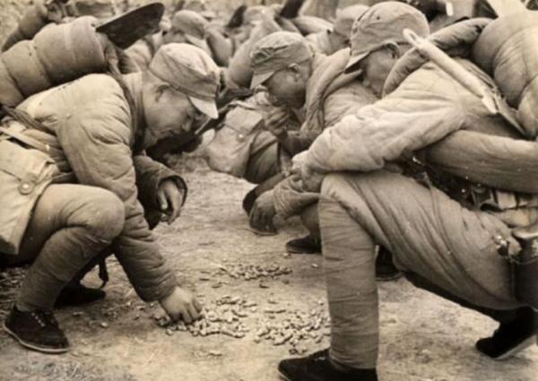 身高1米9,一戰砍死27個鬼子獲毛主席接見,因傷錯過授銜大笑離世 身高1米9,一戰砍死27個鬼子獲毛主席接見,因傷錯過授銜大笑離世