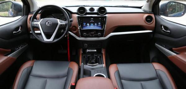 不愧是“巨無霸”銳騏6，長超5.3米配雙叉臂，比猛禽霸氣