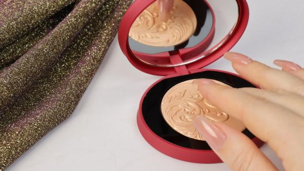 如何讓您的面板如此閃亮：一種在視覺上撫平皺紋和毛孔粗大的技術