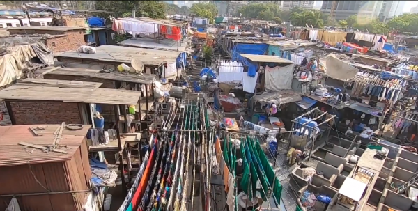 華人美女獨自旅遊印度，聽說孟買發展和上海差不多，這是真的嗎