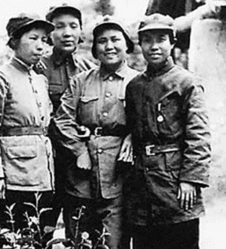 長征路上的女人：除艱辛工作外，為了革命，她們寧肯剃光頭舍孩子