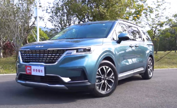 二胎家庭必備，科技配置更足，體驗第四代嘉華，30萬級MPV新選擇