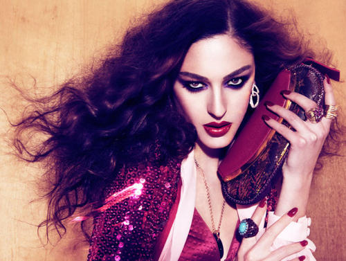 派對女王豔壓群場的秘訣：全靠這5款超人氣底妝神器