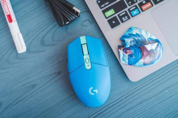 如果拿電競滑鼠用來辦公不知道香不香?羅技G304亞索無線滑鼠體驗 如果拿電競滑鼠用來辦公不知道香不香?羅技G304亞索無線滑鼠體驗