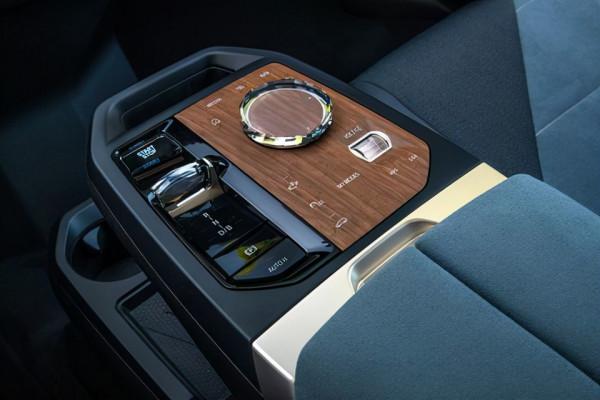 明年上市的重磅純電SUV，寶馬封頂之作iX，凱迪拉克回頭率最高