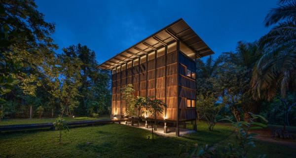 鋼結構與舊木材構築的度假小屋:在標準化構件中尋求個性化表達 鋼結構與舊木材構築的度假小屋:在標準化構件中尋求個性化表達