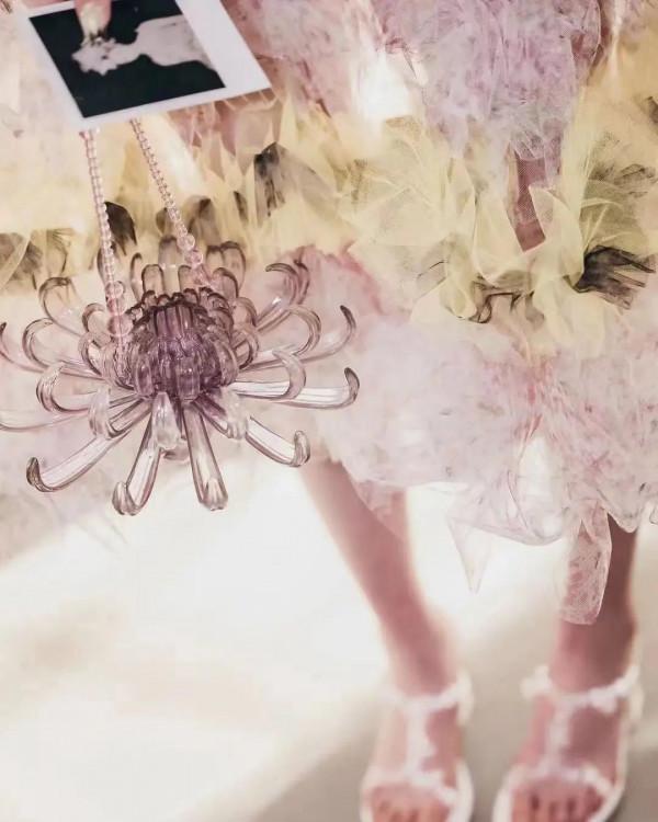 年末氛圍組組長楊冪已經上線，你還不加入嗎？