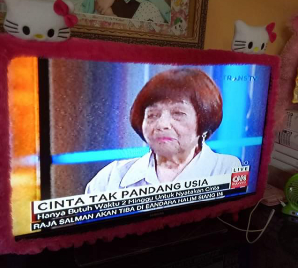 印尼82歲老太撥錯電話，與28歲小夥譜出戀曲，後小夥被狀告遺棄罪