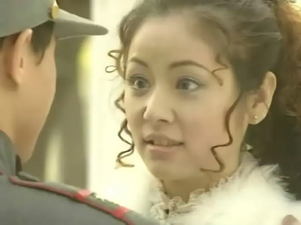 女星大火前的經歷，林心如演丫鬟，楊怡跑6年龍套，各有各的辛酸