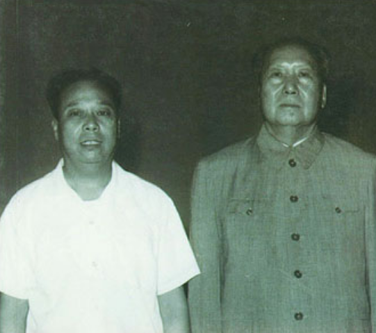 1966年毛主席秘密回韶山,獨自在滴水洞裡12天,他做了些什麼事? 1966年毛主席秘密回韶山,獨自在滴水洞裡12天,他做了些什麼事?