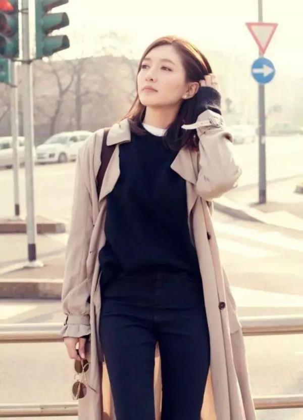 女明星看似隨意的20個擺拍姿勢,堪稱美照模版 女明星看似隨意的20個擺拍姿勢,堪稱美照模版