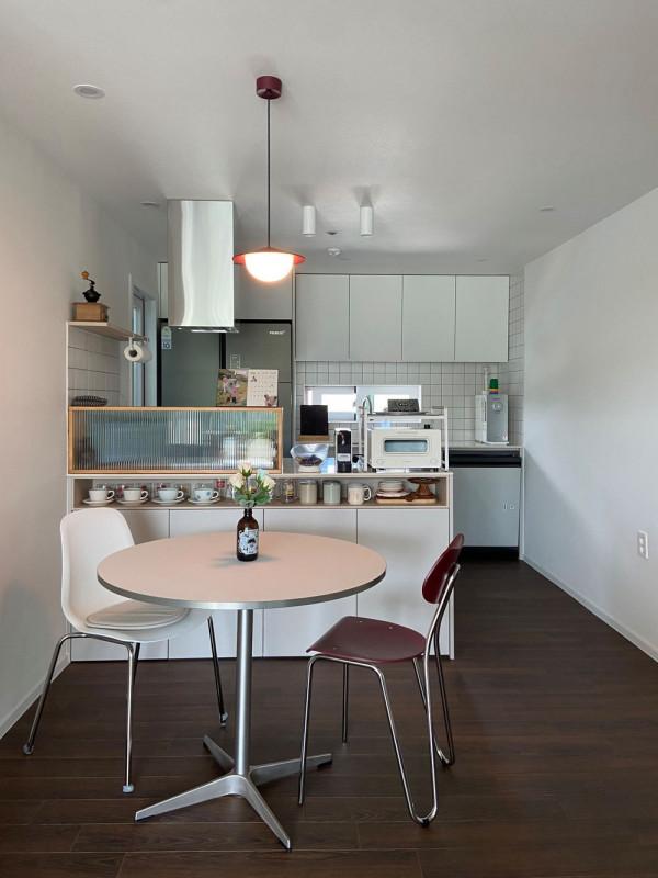 90㎡剛需面積，韓國夫妻只買基礎軟裝，極簡乾淨顯大，又有煙火氣