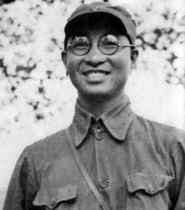 陳賡去世後，妻子傅涯養育5子、獨守49年，晚年為陳賡前妻寫傳記