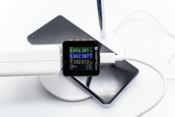 為 AirPods Max 和 AirPods Pro 安個家,邦克仕無線充電支架評測 為 AirPods Max 和 AirPods Pro 安個家,邦克仕無線充電支架評測