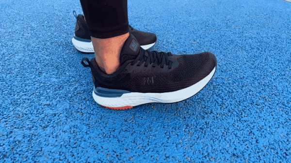 361°E韌跑鞋：快來體驗柔韌回彈的牛皮糖腳感