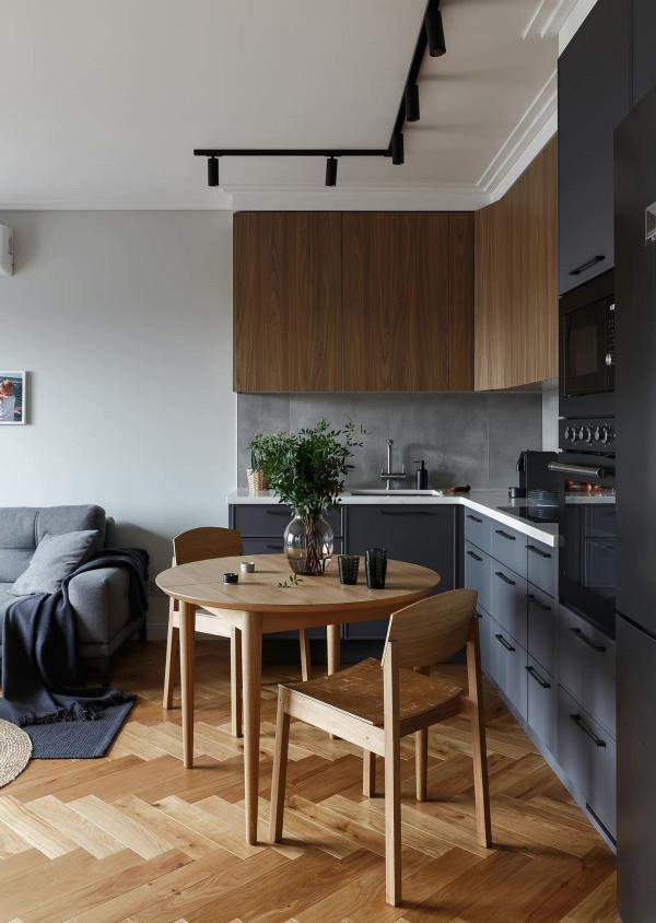 新婚夫妻84㎡的家，空間色彩各不同新潮又有高階感，18㎡露臺超爽