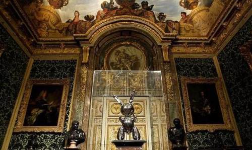 瘋了！一隻不鏽鋼兔子拍出6.3億的天價！網友：俗氣、譁眾取寵