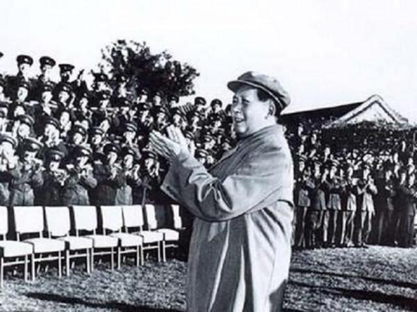 戴笠的得意門生,打入延安內部加入共產黨,謀劃刺殺毛主席 戴笠的得意門生,打入延安內部加入共產黨,謀劃刺殺毛主席