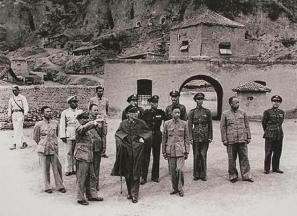 毛澤東遭追捕,生死關頭留下一個木牌,讓胡宗南數萬追兵喪失方向 毛澤東遭追捕,生死關頭留下一個木牌,讓胡宗南數萬追兵喪失方向