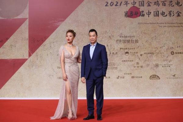 金雞獎女星生圖：倪妮凍得發抖，張小斐妝容翻車，關曉彤滿臉疲倦