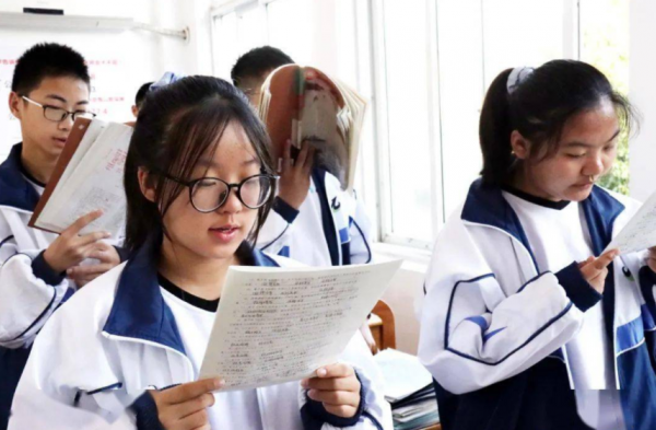 教育部明確規定：禁止學生上早讀，為何各地學校卻當不知道？