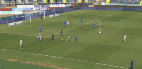 從丁級到頂級:19年內3次破產後,威尼斯又能為在意甲贏球而沸騰 從丁級到頂級:19年內3次破產後,威尼斯又能為在意甲贏球而沸騰