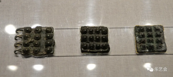 骨鳴嘀 角力帶 雙魚鏡:孟和套格套分享內蒙古博物院系列 骨鳴嘀 角力帶 雙魚鏡:孟和套格套分享內蒙古博物院系列