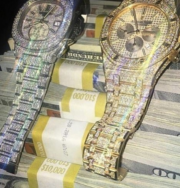 窮小子冒充沙特王子行騙30年，豪車名牌傍身，因一道燻火腿露破綻