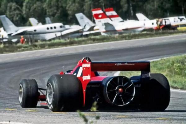 跑鈴鹿賽道比F1單圈最快圈速少了20秒！——虛擬神車Red Bull X2010