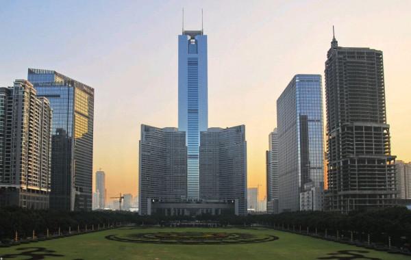 美國遊客拍到廣州“中信廣場”，引發網友討論：中國建設很強大