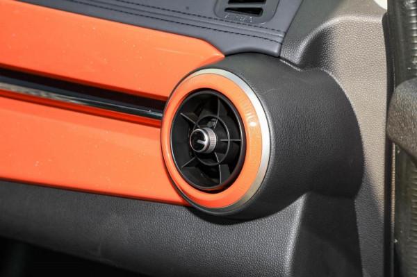 奇瑞的全新代步車小螞蟻，僅5.99萬起，三門四座，能跑301公里