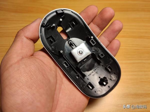 國貨內卷無情:¥13塊9的CNC鋁合金無線充電靜音滑鼠拆解曬單簡評 國貨內卷無情:¥13塊9的CNC鋁合金無線充電靜音滑鼠拆解曬單簡評