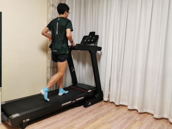 終於可以不用在寒風中跑步了-ADIDAS跑步機T-19i使用體驗