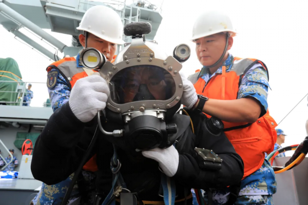 四級軍士長榮立二等功，喜報送到家門口！